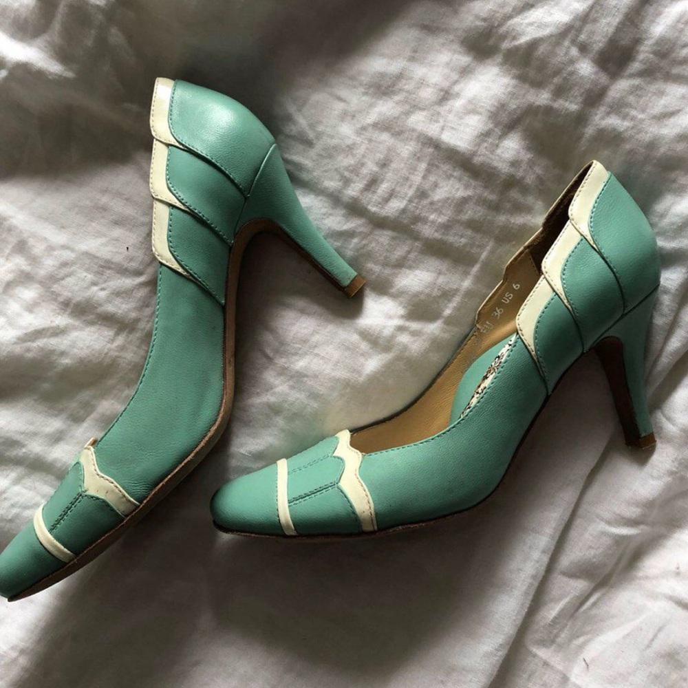 Hey Lady Scalloped Seafoam Green Heels Size 6